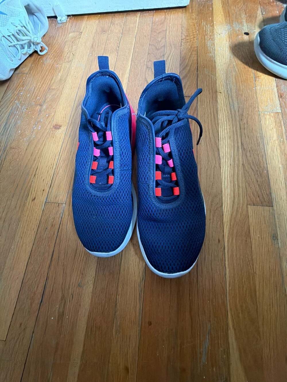 Nike Women's Air Max Motion 2 Navy Pink Blast Running Shoes